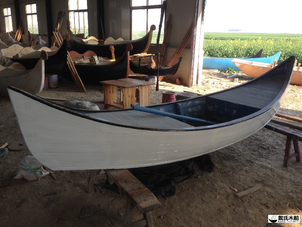 4米两头尖尖的装饰船 欧式手划木船 户外景观装饰用的小木船